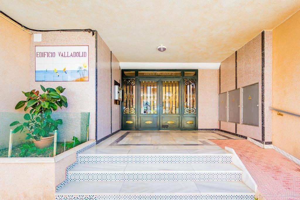 Amarillo Soleado Apartment Torrevieja Exterior photo